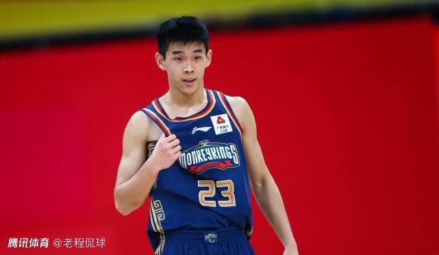 杨幂曝古风封面大片 清新灵动获赞唯美惊艳 2017-04-10 一部《三生三世十里桃花》，让杨幂塑造的白浅姑姑深入人心，也让她的古装扮相再次获得好评。